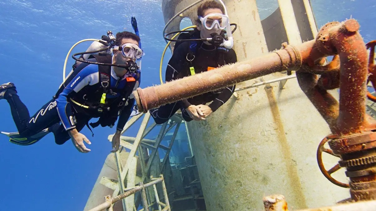 Wreck Diver